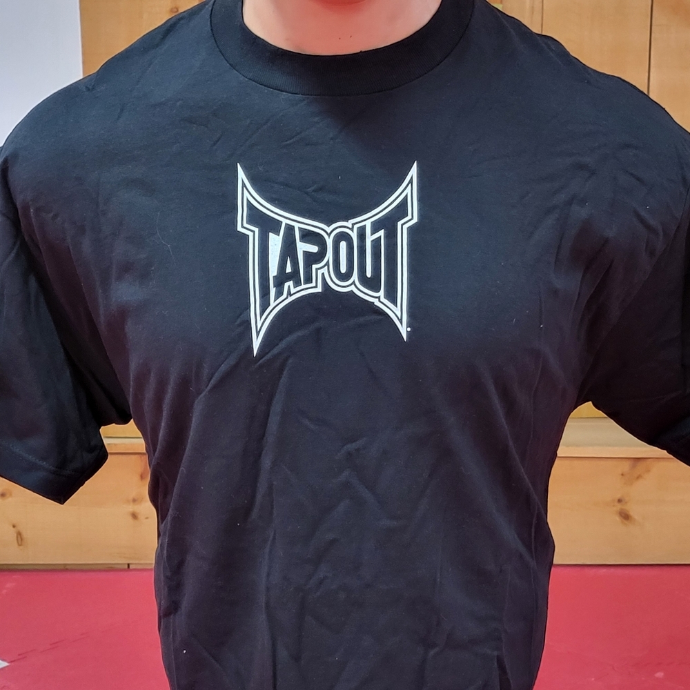 NWT TapOut Tee Throwback Design Black 100% Cotton XL